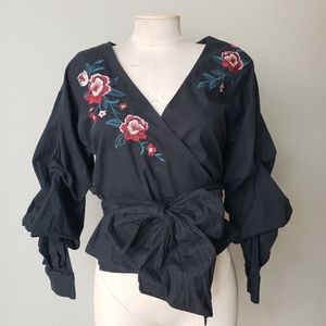 Flying tomato embroidered wrap shirts size M